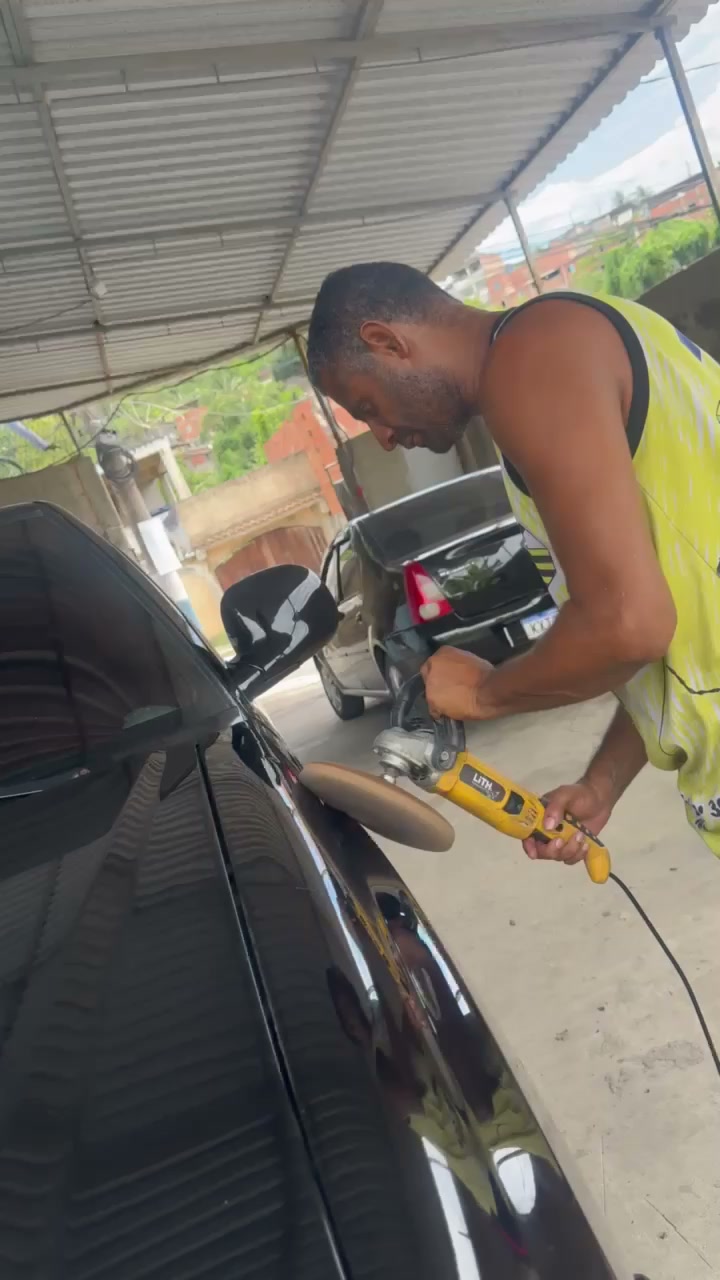 Profissional polindo a domicílio